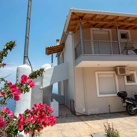 Upper Koumaros Sea View Апартаменты *