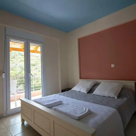Upper Koumaros Sea View Апартаменты Гитион
